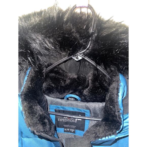 NWOT Size XL Women’s Arctic Expedition Down Parka With Faux Fur Lined Hood - Picture 6 of 12